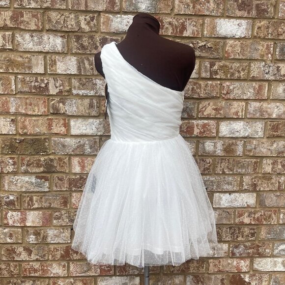 NWT Lulu's Exceptional Moments White Swiss Dot One-Shoulder Mini Dress Size S - Picture 8 of 11